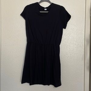 Old navy black casual dress, worn once, no defects size petite large